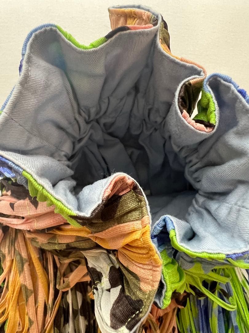 美品PLEATS PLEASE イッセイミヤケ巾着フリンジバッグ