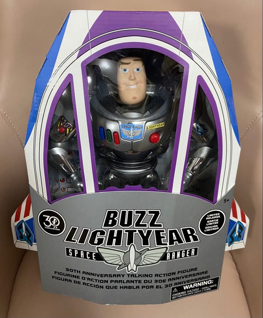 トイストーリー 30周年 バズ・ライトイヤー トーキングアクションフィギュア