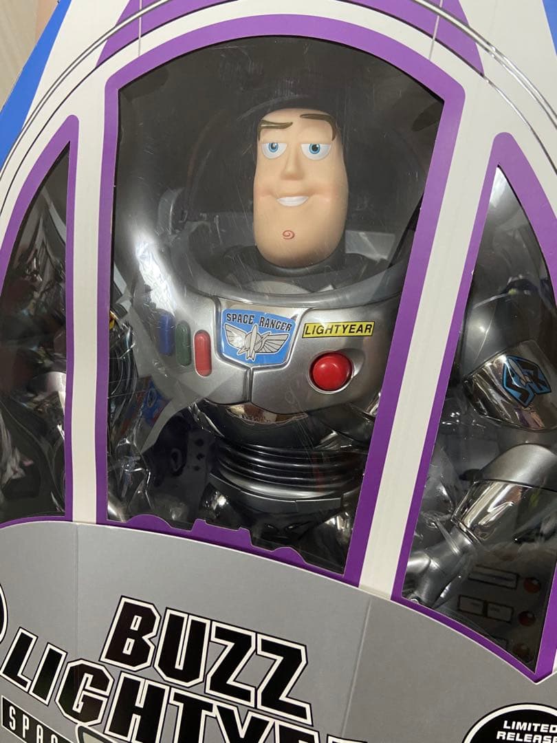 トイストーリー 30周年 バズ・ライトイヤー トーキングアクションフィギュア