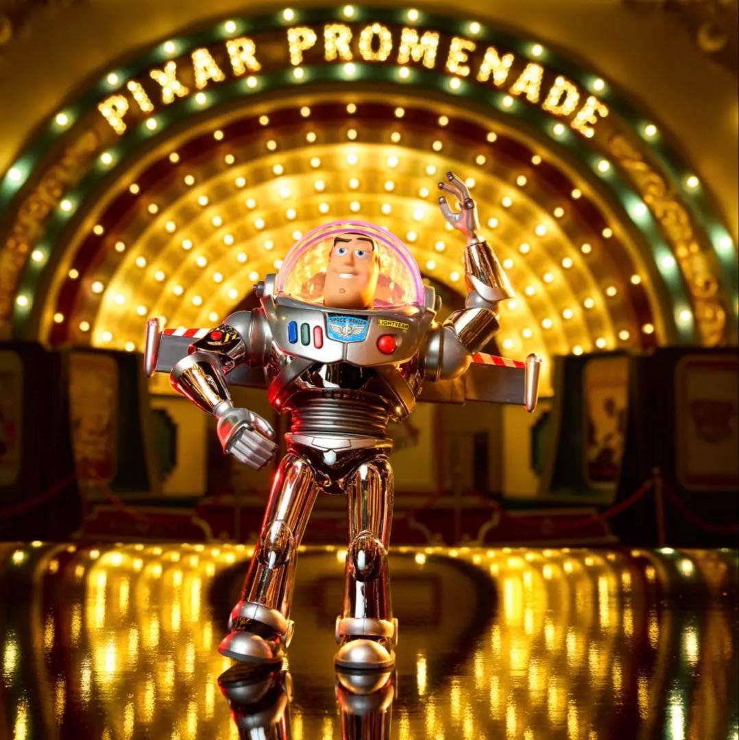 トイストーリー 30周年 バズ・ライトイヤー トーキングアクションフィギュア