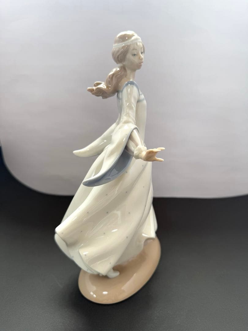 ゆみちゃんさん 専用　LLADRO リヤドロ 4828/シンデレラ　絶版