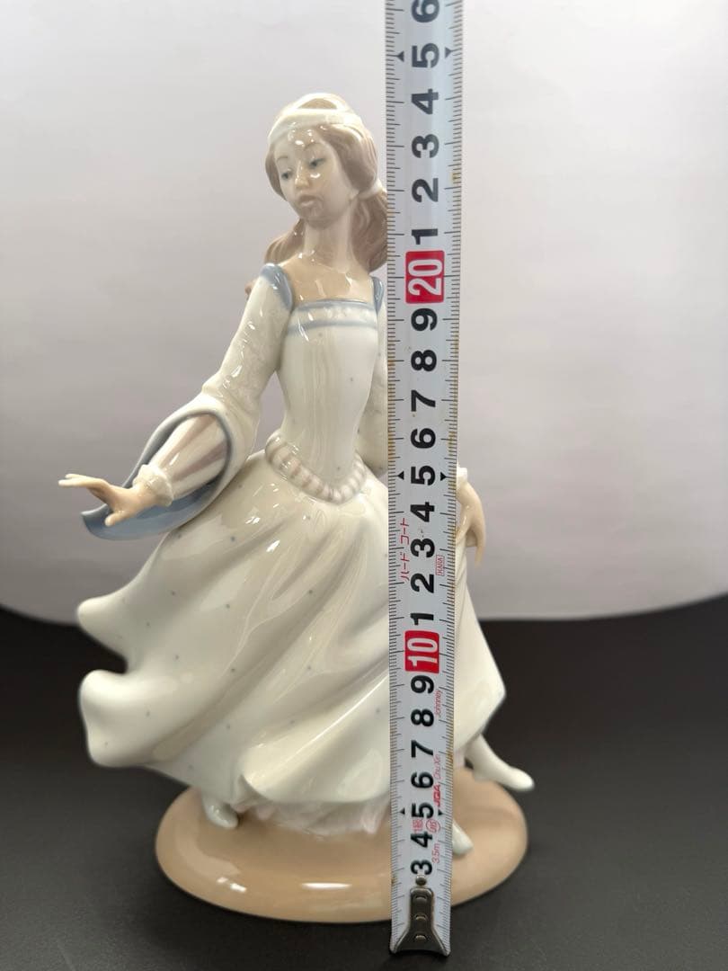 ゆみちゃんさん 専用　LLADRO リヤドロ 4828/シンデレラ　絶版