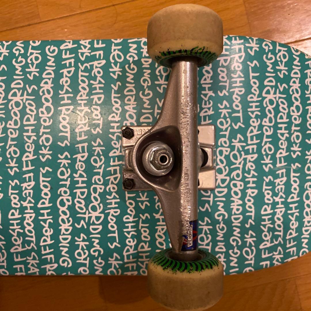 スケボー　コンプリート　ベンチャー　スピットファイヤ　チャイナボーンズ組