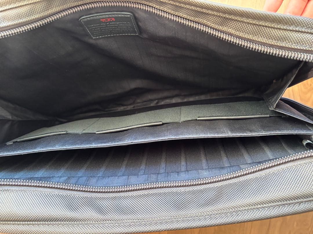 未使用品訳ありTUMI トゥミ　ビジネスバッグ ブラウン　2Way