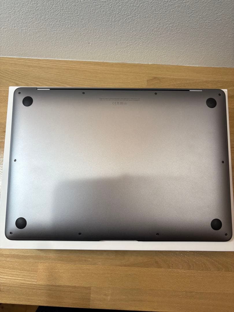 MacBook本体 Apple MacBook Air (M1, 2020)