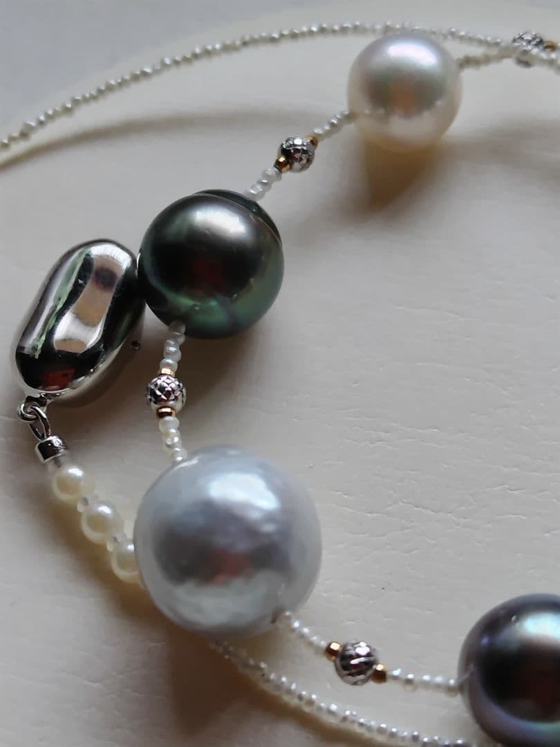 白蝶、黒蝶真珠、アコヤ砂芥子パール オメガ風ネックレス