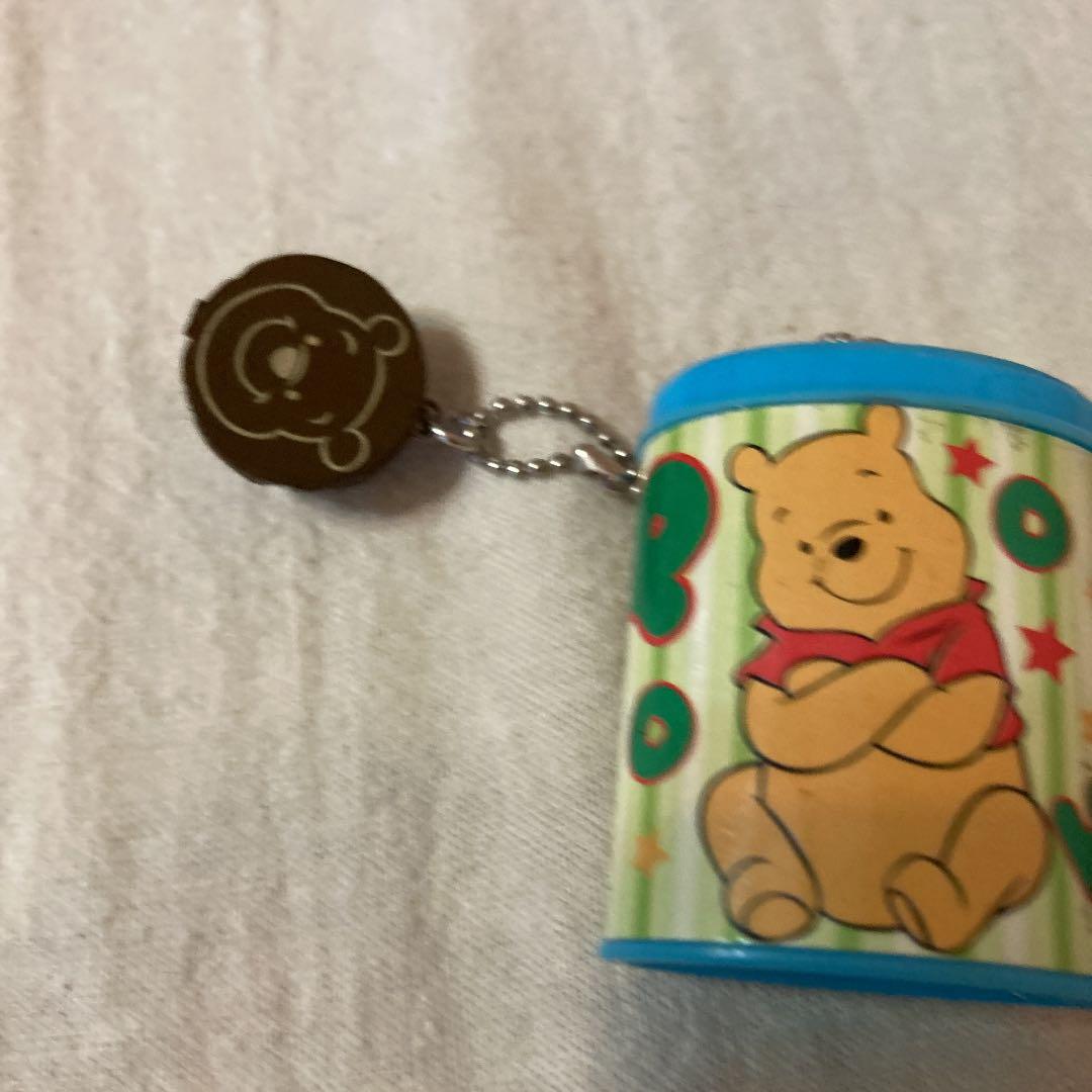 キーホルダー　プーさん　チョコクランチ　缶デザイン　プラ