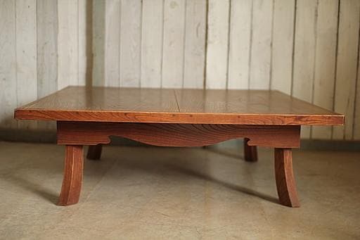 古い木製無垢材のテーブル　座卓