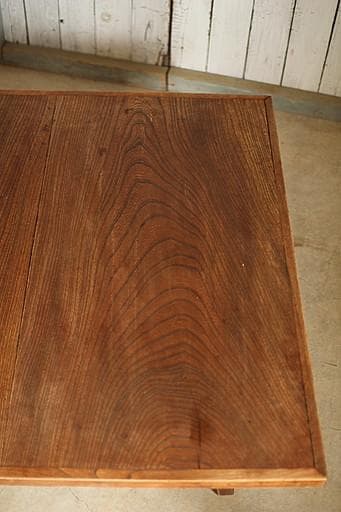 古い木製無垢材のテーブル　座卓