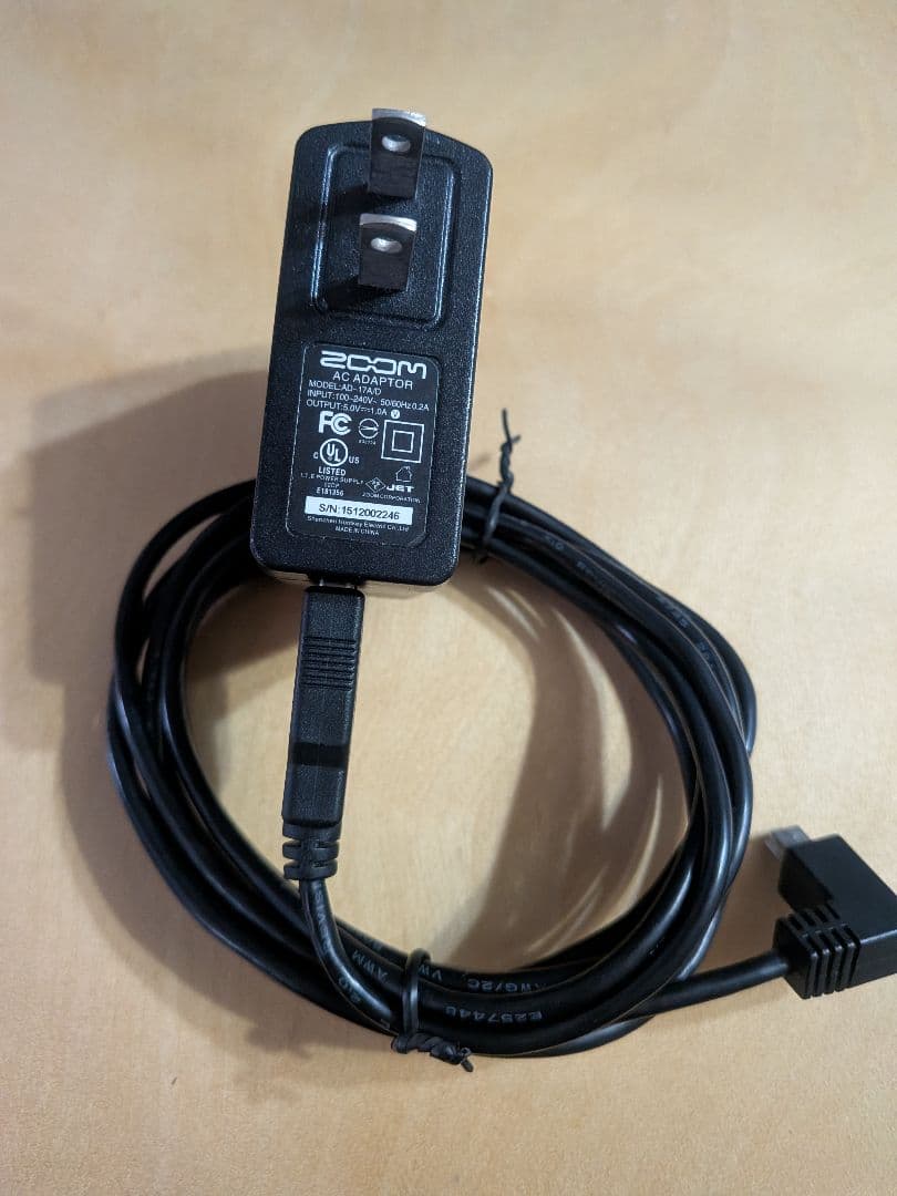 Zoom R8 マルチトラックレコーダー