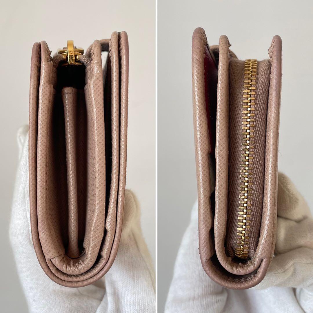 【美品】プラダ 二つ折り財布 サフィアーノ ベージュ レッド 1ML018