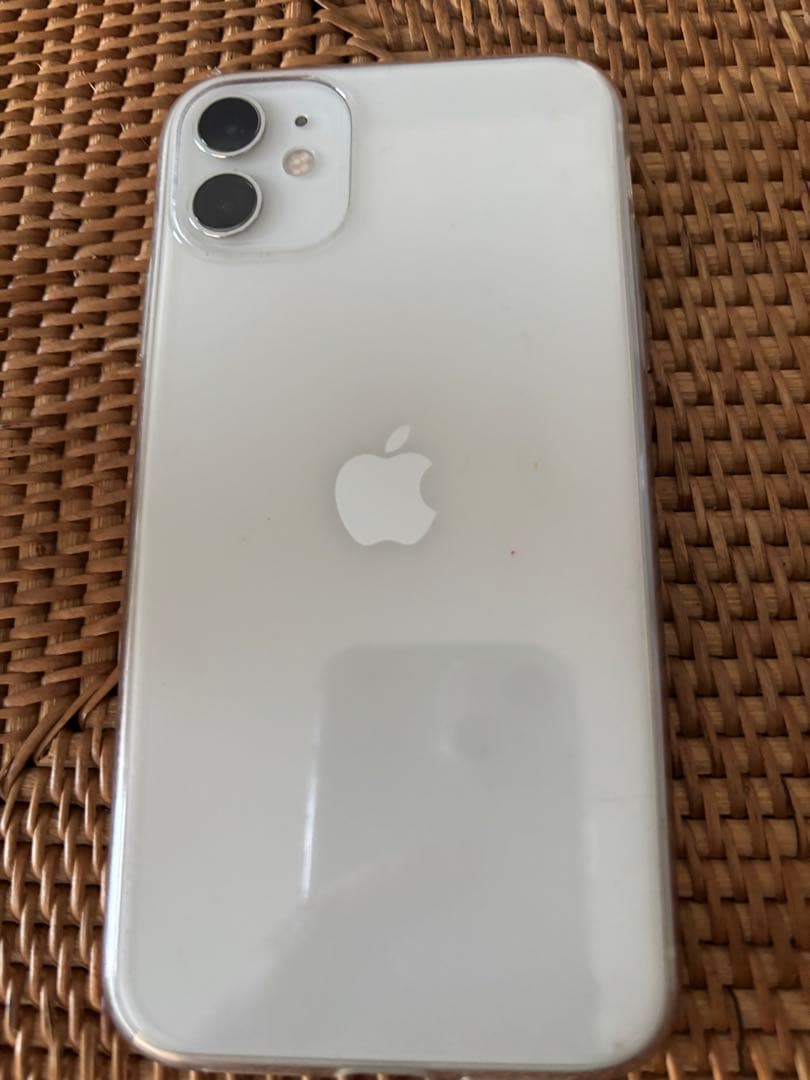 Apple iPhone 11 ホワイト