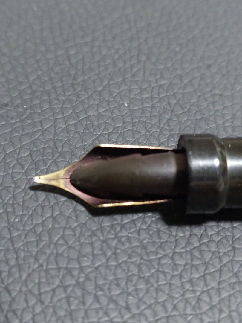 Parker Duofold シニア 万年筆 \"Big Red \"