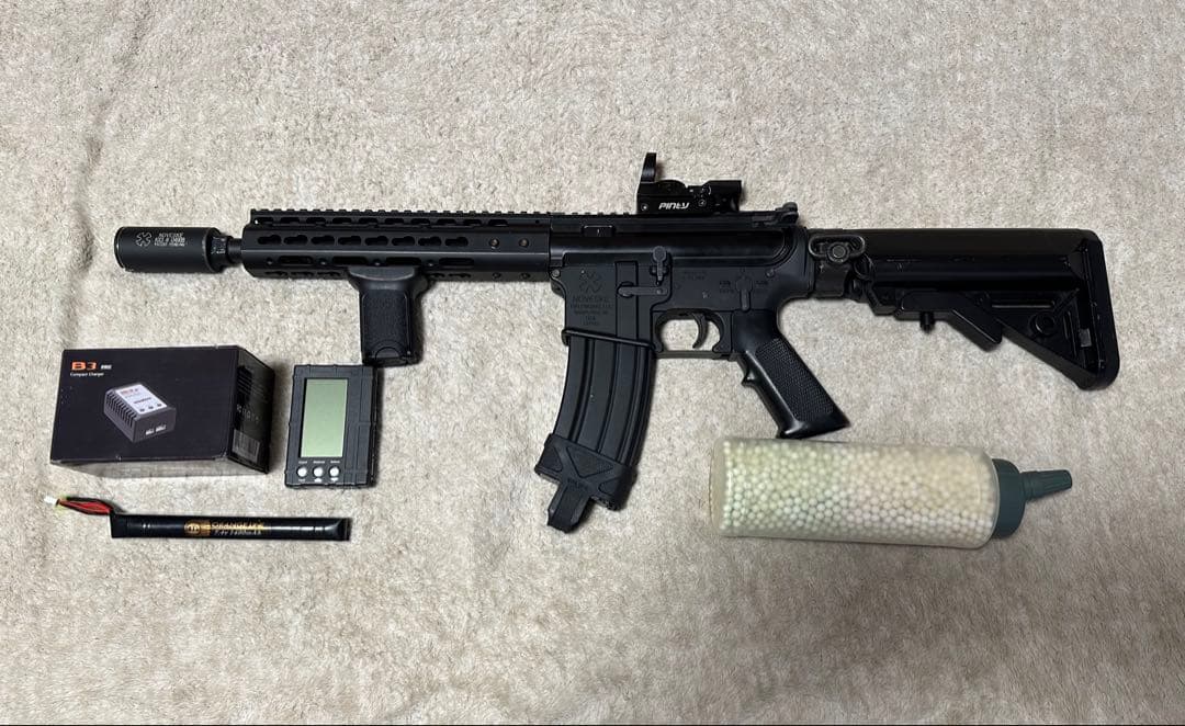 東京マルイ 次世代電動ガン M4A1 CQB-R カスタム付 属品多数