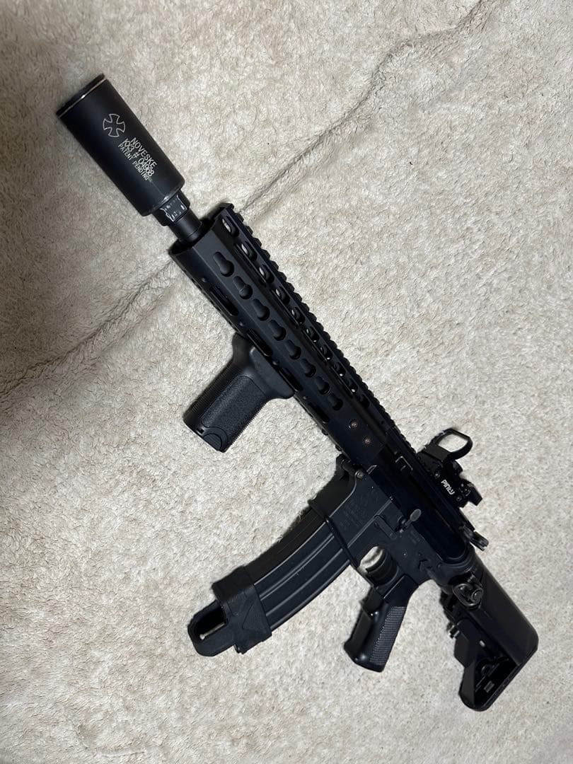 東京マルイ 次世代電動ガン M4A1 CQB-R カスタム付 属品多数