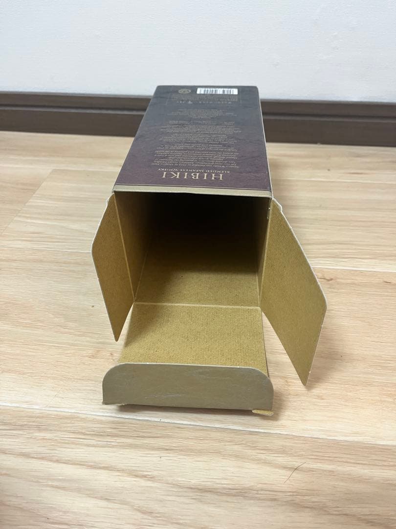 Hibiki 響21年 ウイスキー 空瓶、空箱、MARTELL空瓶