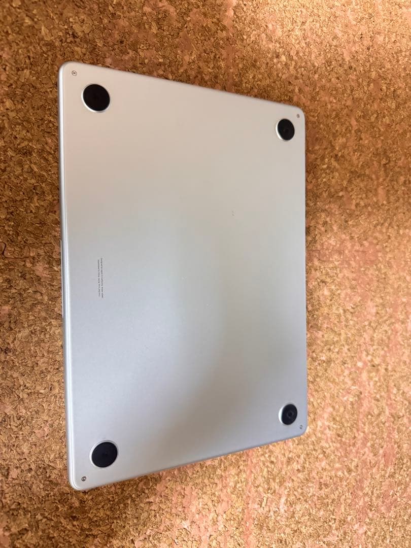 Apple MacBook M2 256GB 8GBメモリ　2022