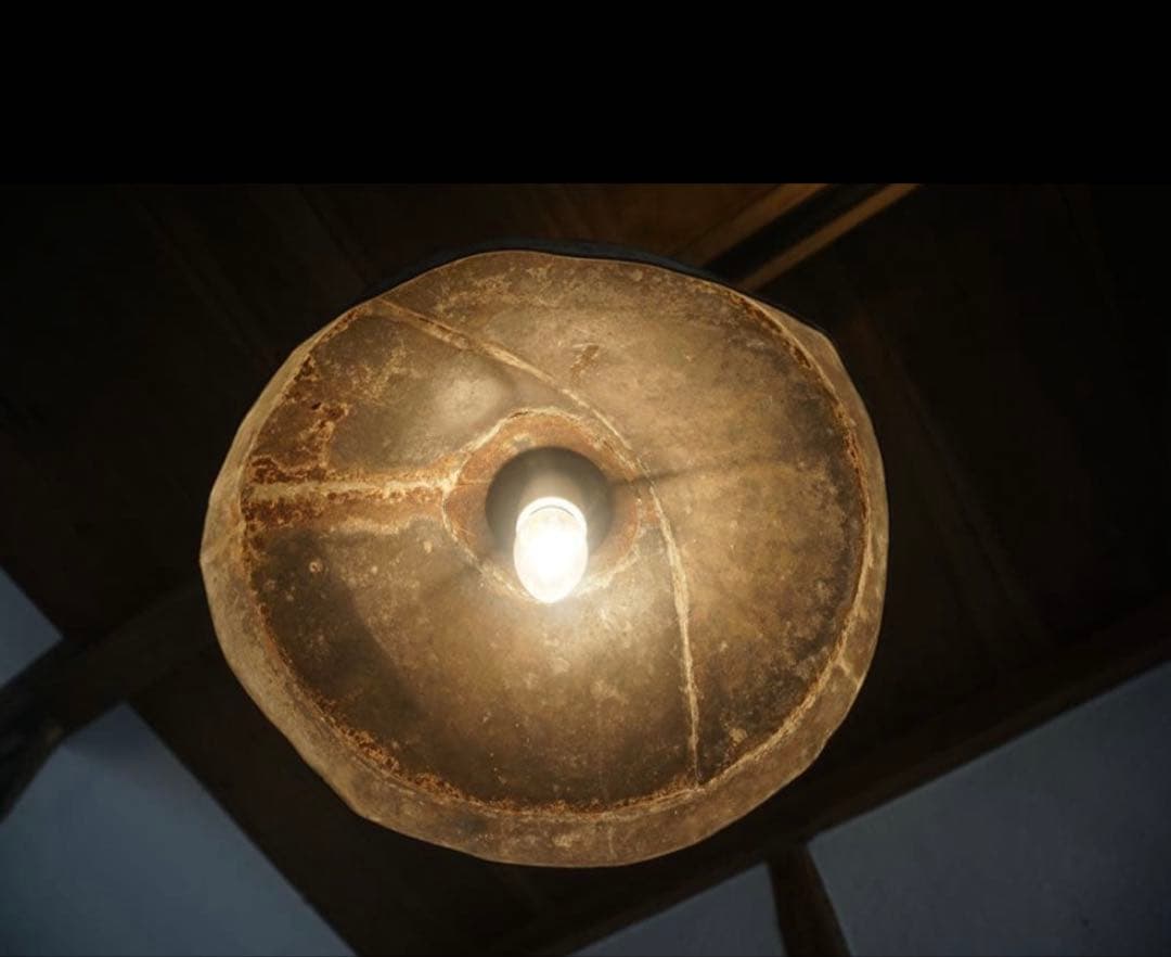 大きなブリキシェードのペンダントライト　古道具　照明　リメイク　ブロカント