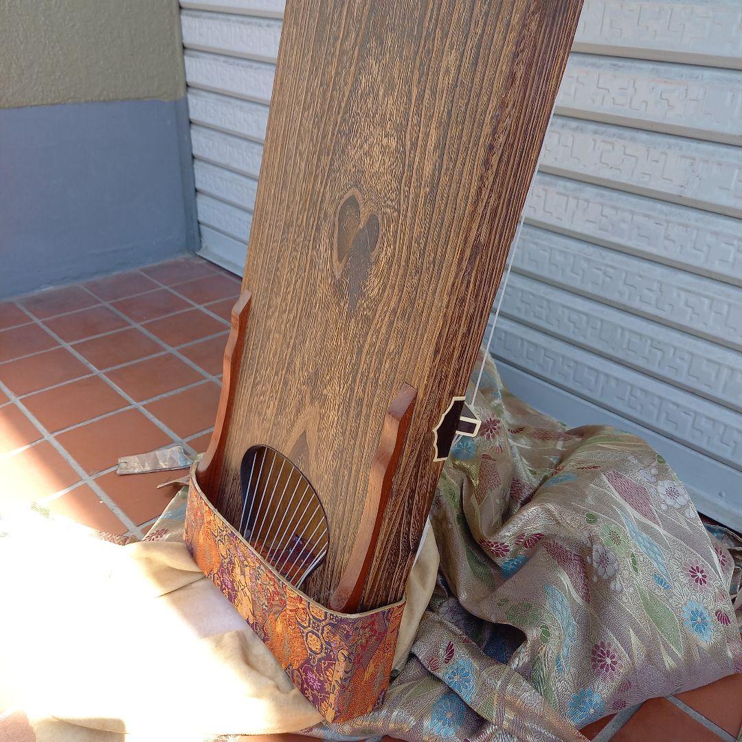 和楽器 琴 くり甲 紅木 上角巻 琴柱付属