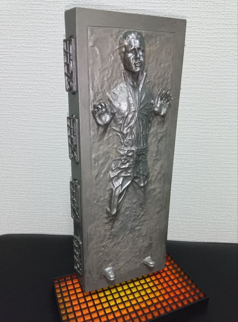 スター・ウォーズ　ハン・ソロ　カーボナイト　スタチュー