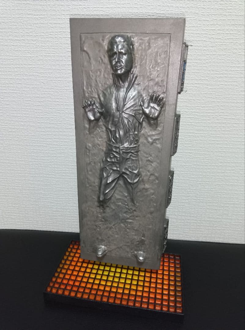 スター・ウォーズ　ハン・ソロ　カーボナイト　スタチュー
