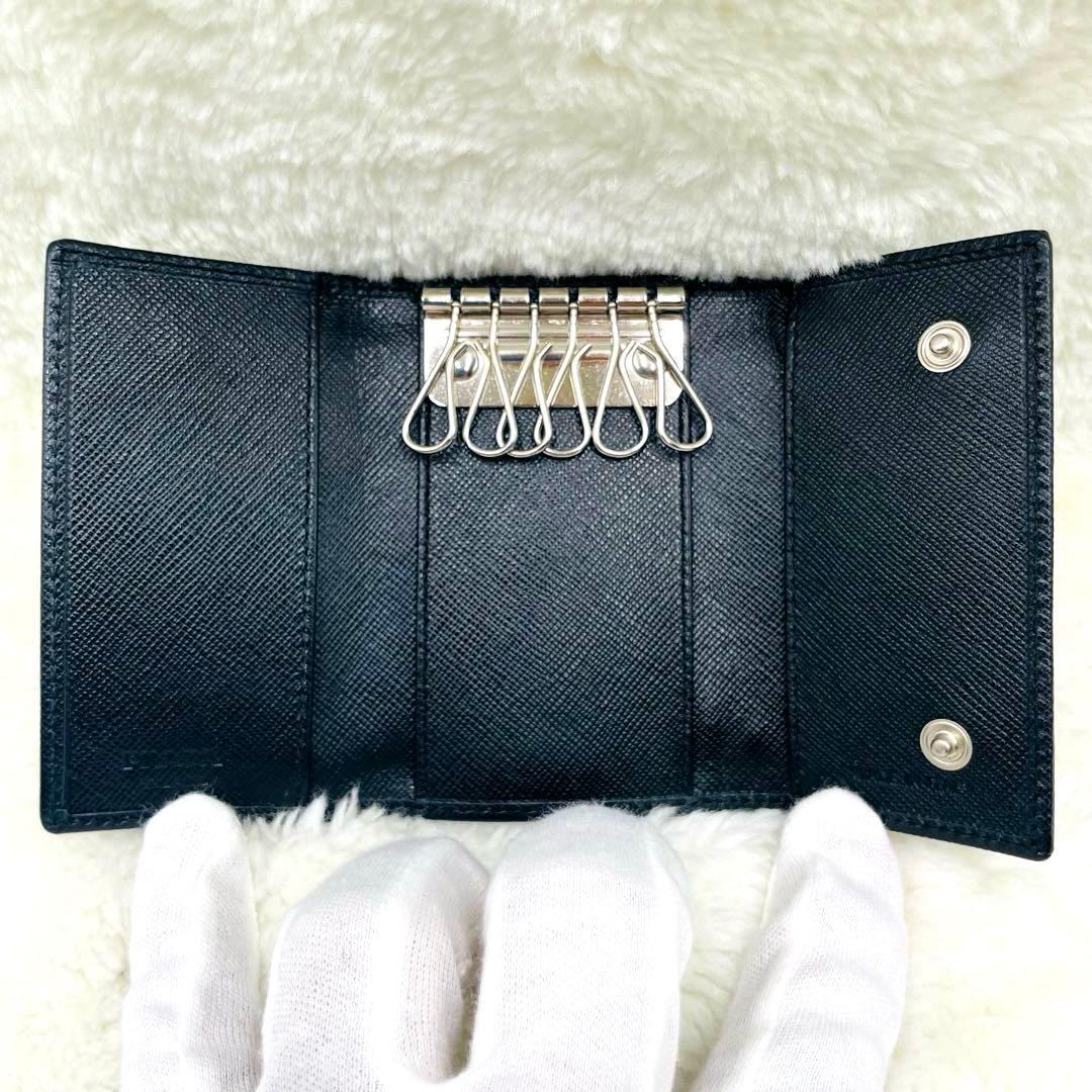 極美品 PRADA 6連 キーケース 三角ロゴ サフィアーノ ブラック 付属品有