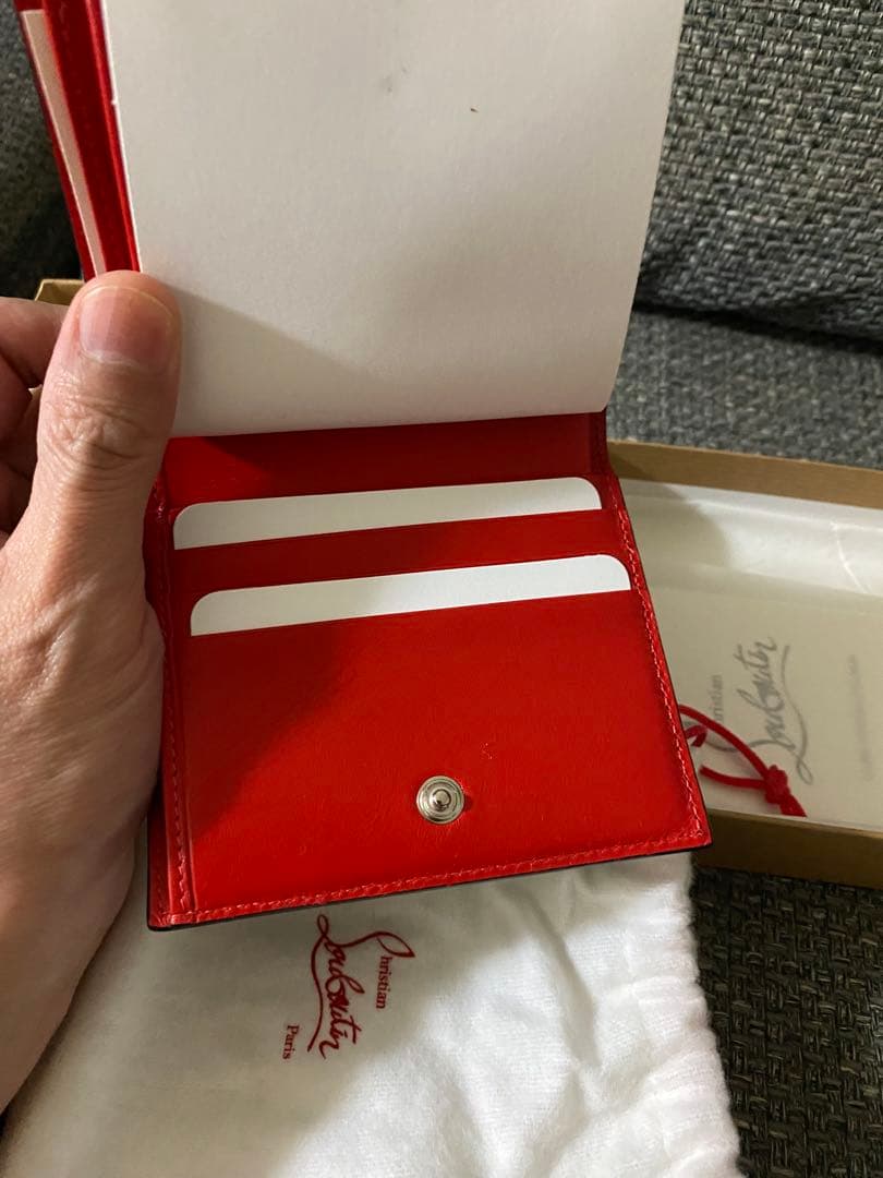 クリスチャンルブタン☆二つ折りコンパクト財布　新品未使用品 国内正規品☆