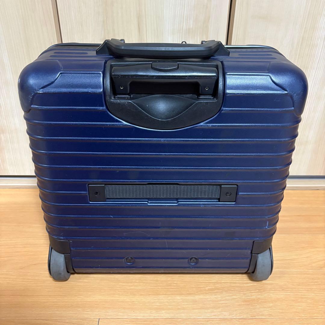 Rimowa salsa ネイビー キャリーケース 機内持ち込み可能サイズ