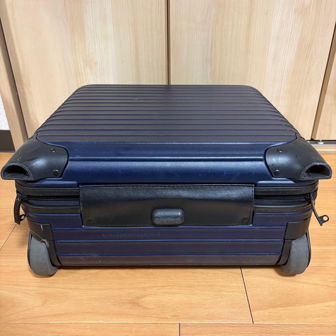 Rimowa salsa ネイビー キャリーケース 機内持ち込み可能サイズ