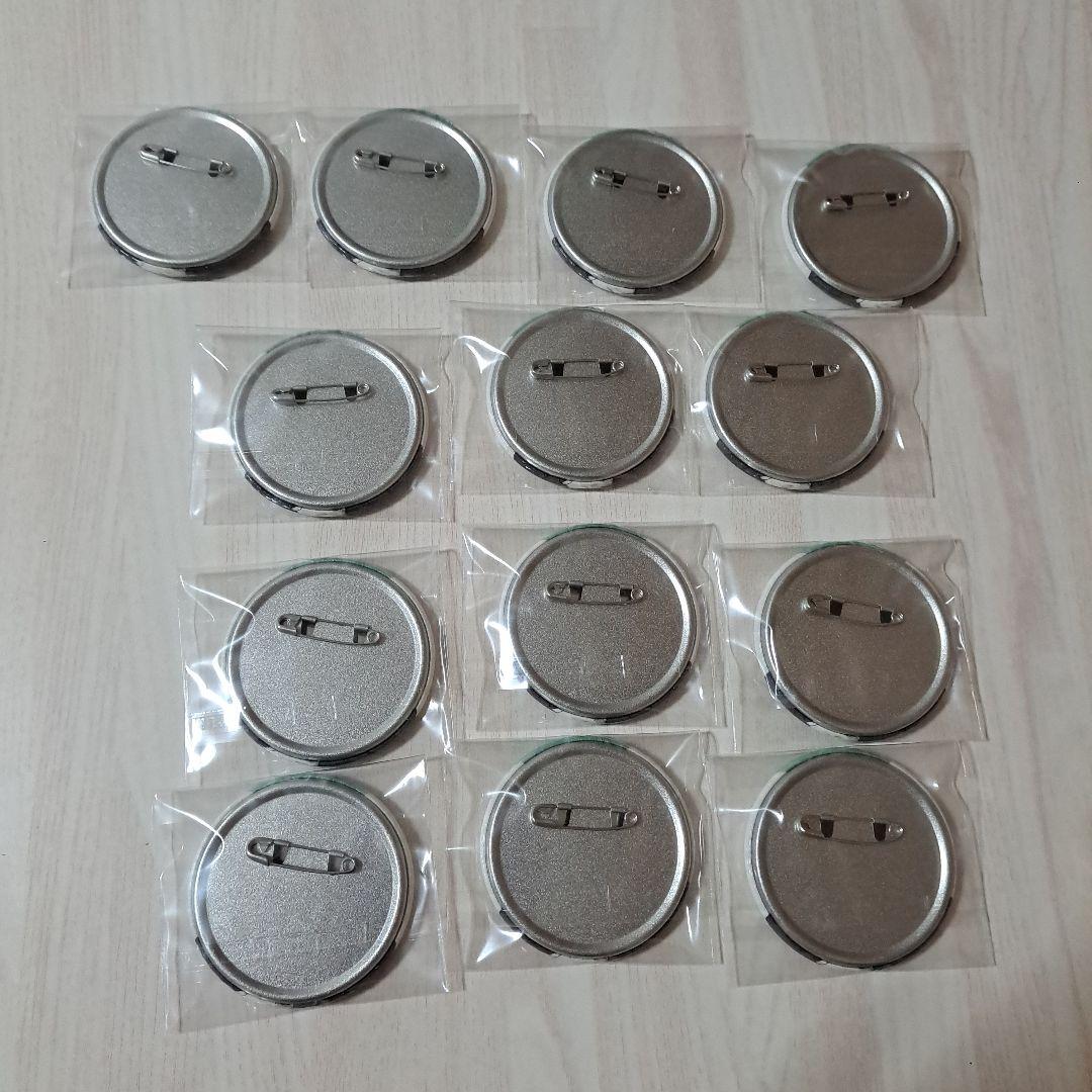 シャイニー 缶バッジ one color ブルーロック