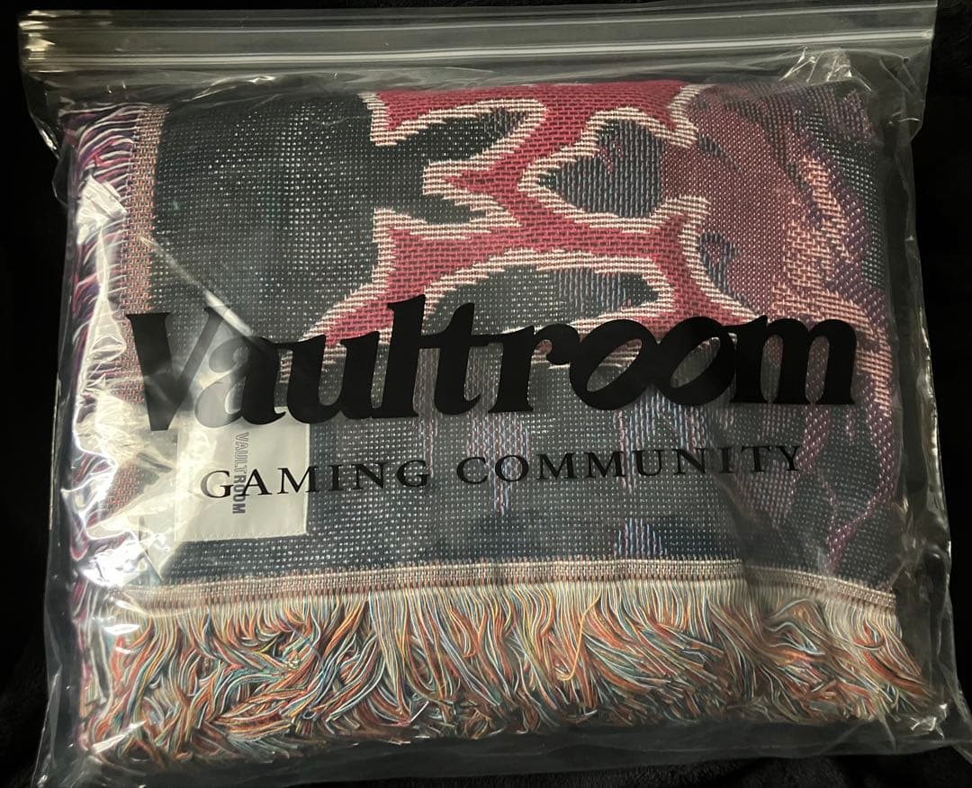 nqrse×vaultroom DEVIL BLANKET ステッカー付