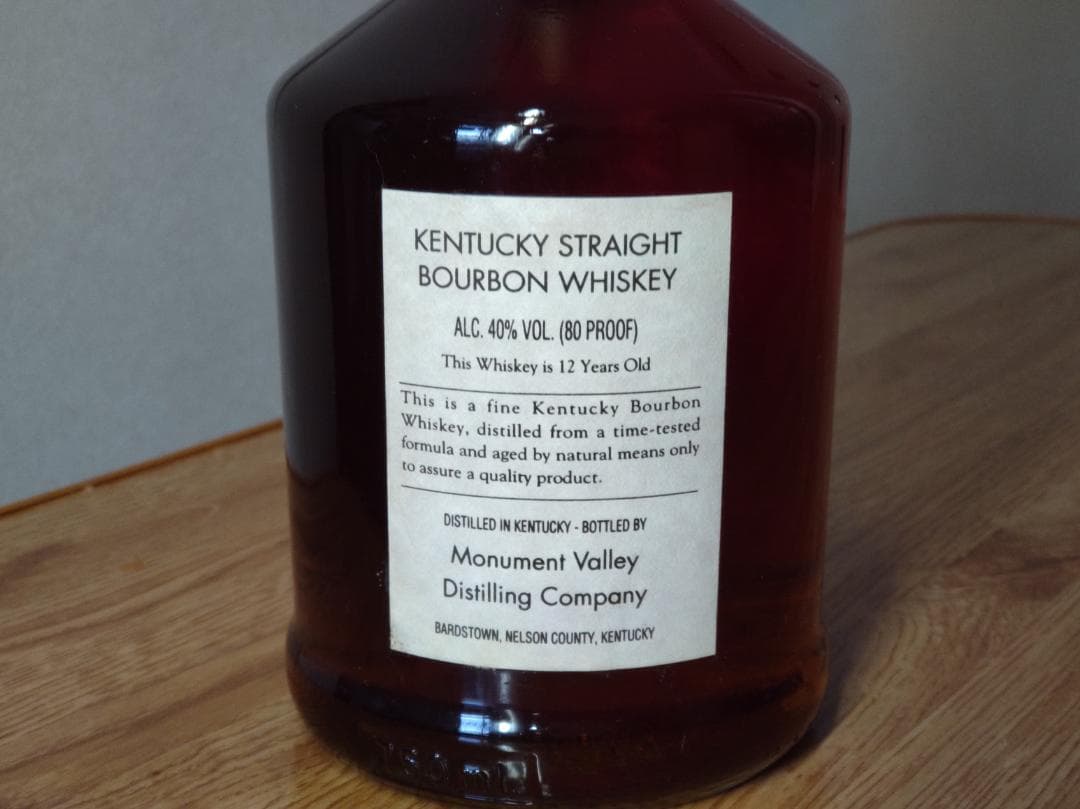 【未開封品】モニュメント バレー 12年バーボンウイスキー 750ml 40%