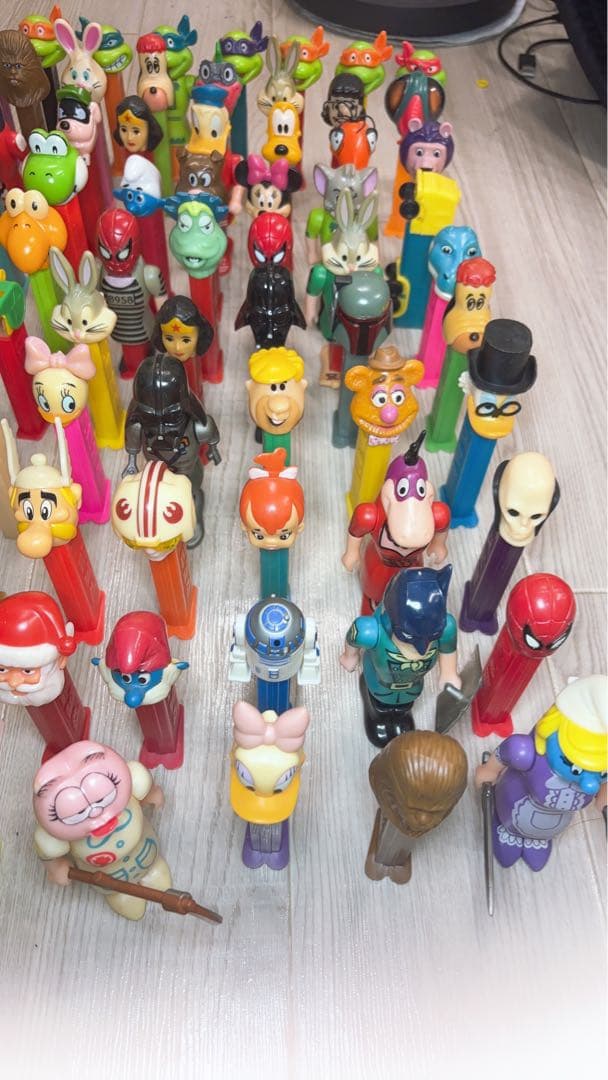 PEZ/ペッツ ディスペンサー/パーツ セット100体以上