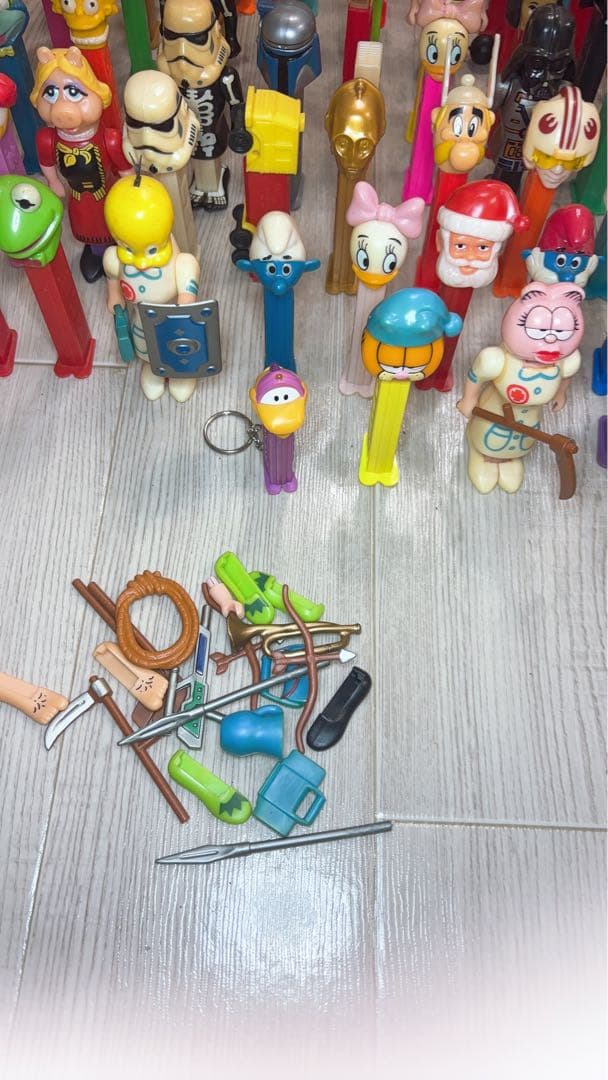 PEZ/ペッツ ディスペンサー/パーツ セット100体以上