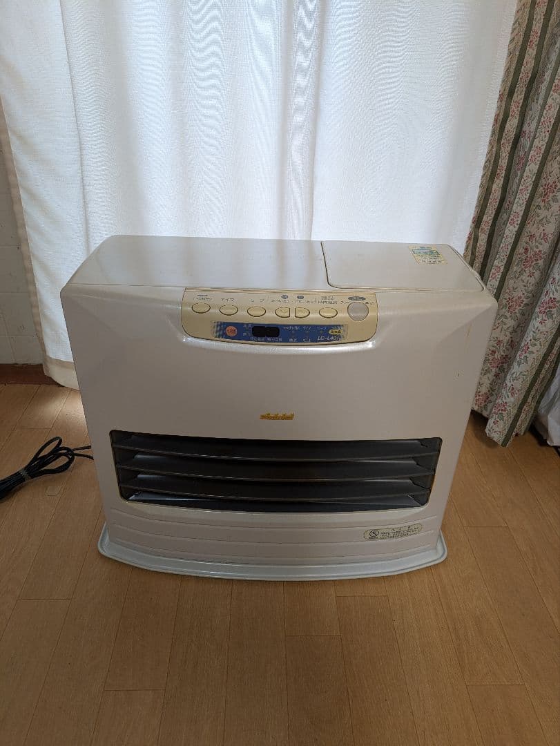 トヨトミ 石油ファンヒーター LC-L401 ホワイト