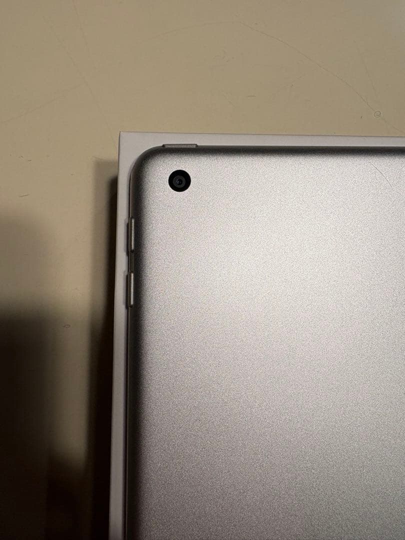 iPad(第5世代) 32GB wi-fi シルバー