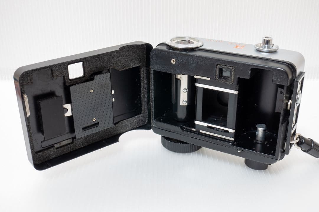 ⑭【美品・整備済品】RICOH AUTO HALF E 「レッド」 オートハーフ