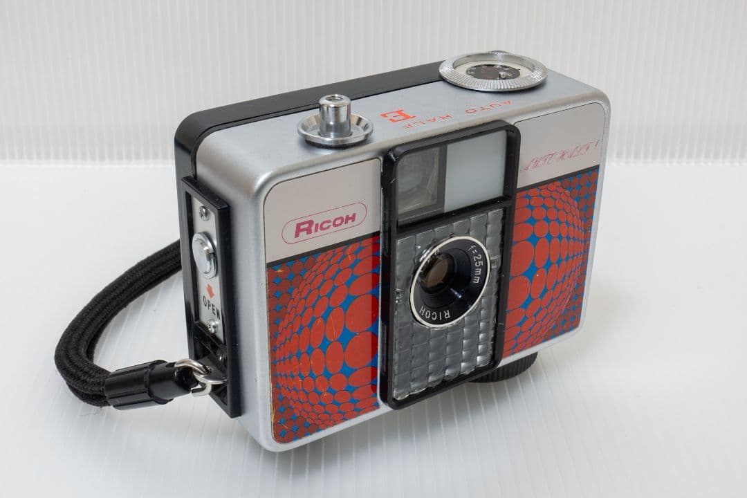 ⑭【美品・整備済品】RICOH AUTO HALF E 「レッド」 オートハーフ