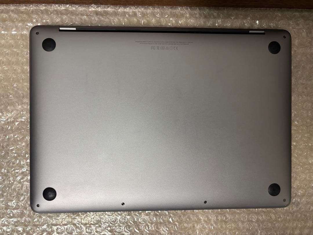 MacBook Pro 13インチ　A1708 Retina 256GB
