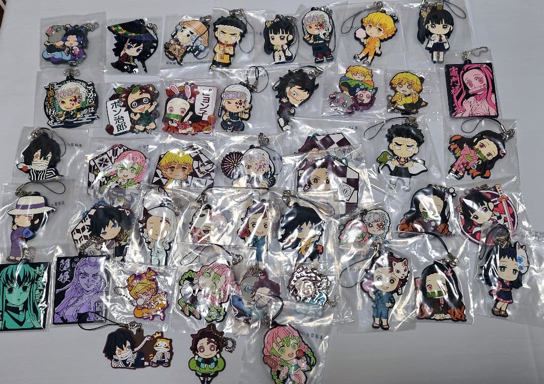 アニメグッズ大量セット 550点以上 100サイズ