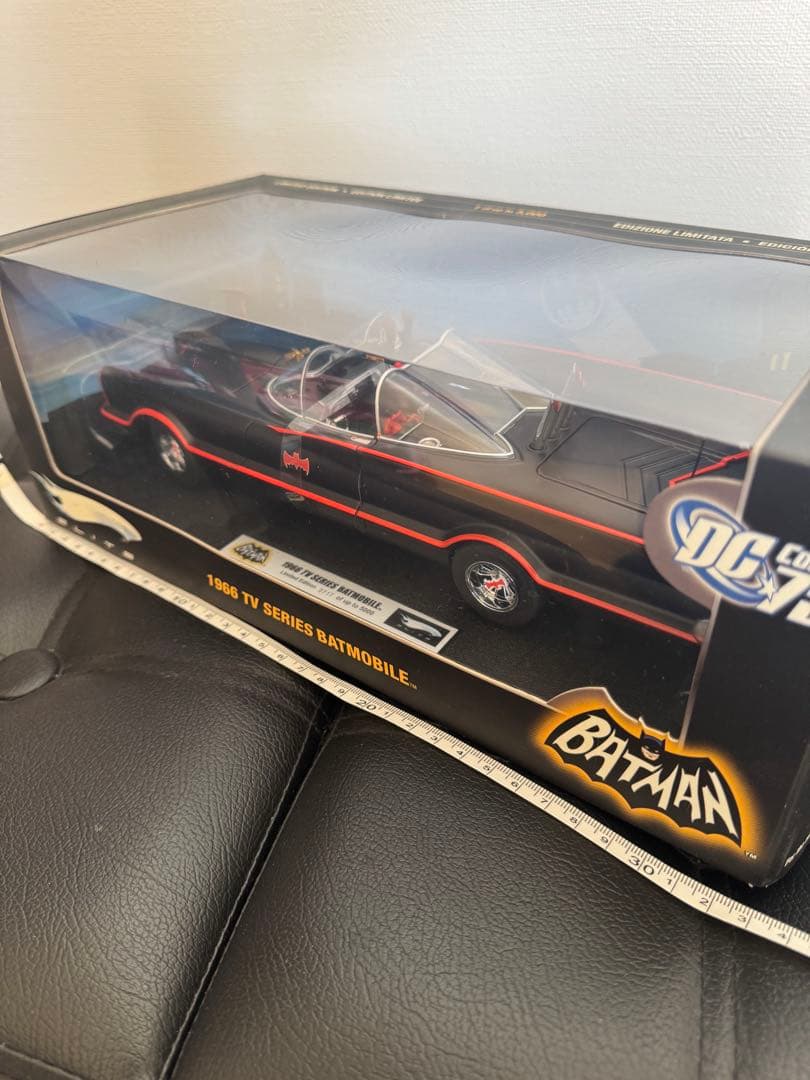 【限定5000台】1/18バットマン クラシック TV シリーズ バットモービル
