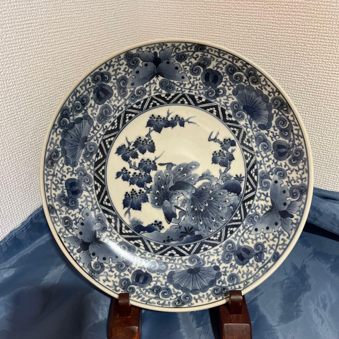 青白磁 蝶と植物の皿 大明化年製銘