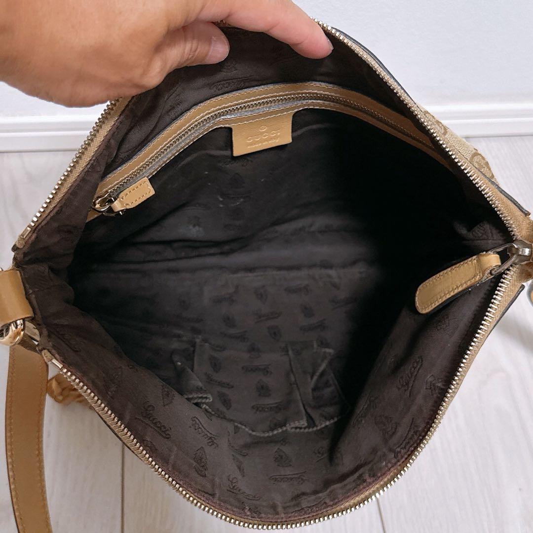 『格安』GUCCI(グッチ)ショルダーバッグ　シェリーライン