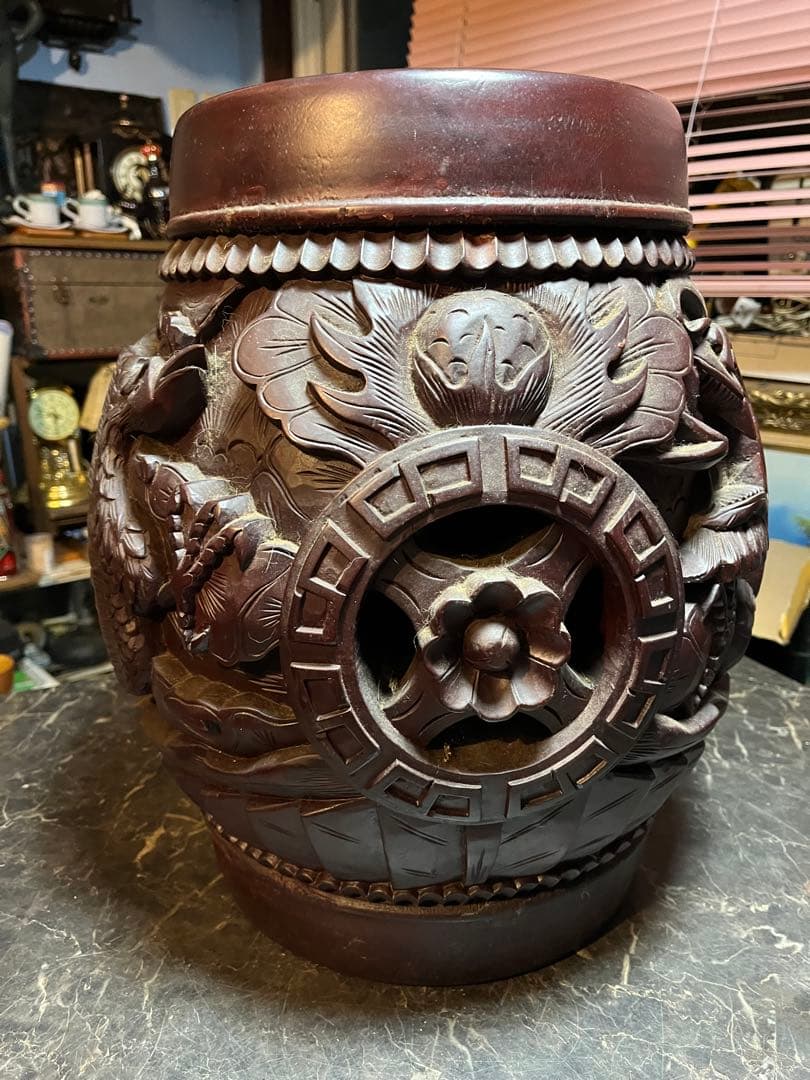 中国木彫椅子 龍 、鳳凰 、彫刻 、縁起物 、スツール マホガニー中国樽