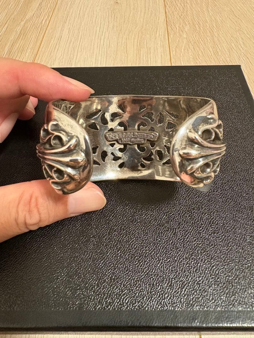 クロムハーツ　フローラルクロス　ワイドカフ　バングル