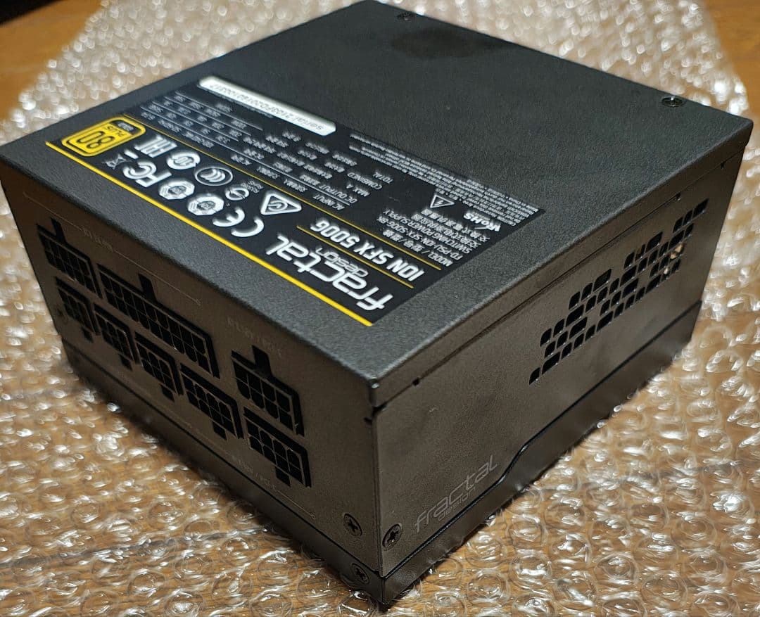 電源ユニット Fractal Design ION SFX 500G