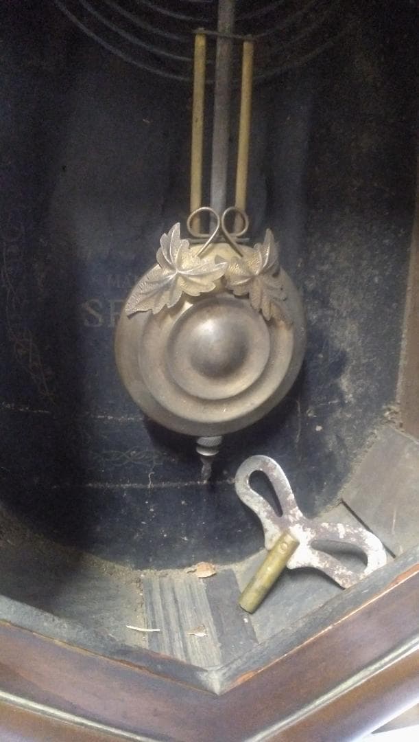 古い柱時計     ⑩