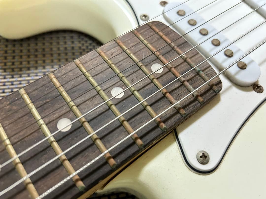 Bacchus エレキギター ホワイト