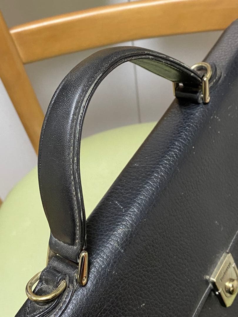 バーバリー　2way ショルダーバッグ　ビジネスバッグ　ブラック　チェック柄