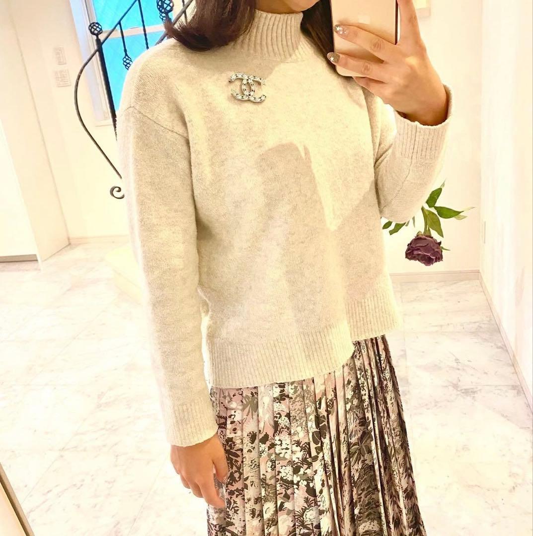 【約14万超】　シャネル　CHANEL ラインストーンブローチ